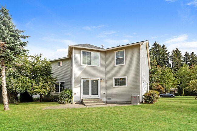 Building Photo - 6907 Desperado Dr SE