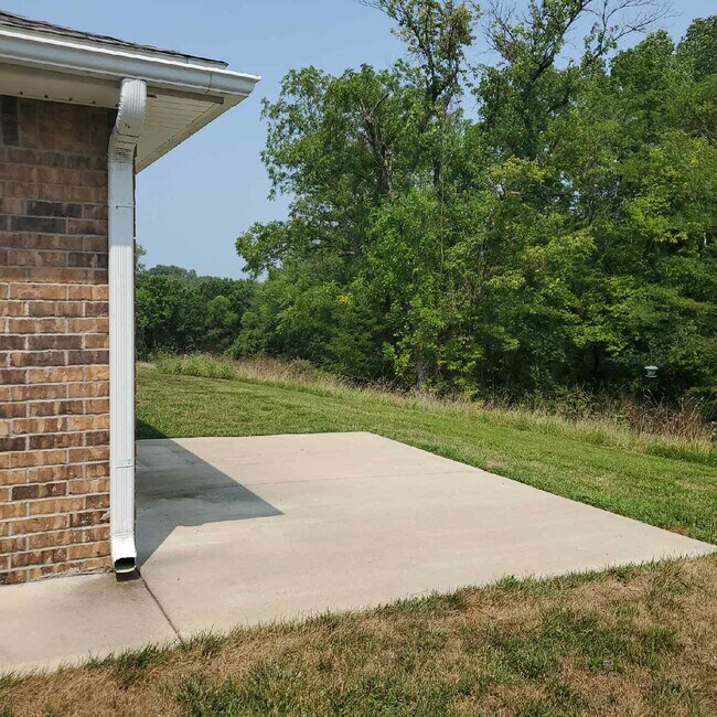 Building Photo - 901 W Gay St