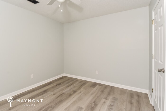 Building Photo - 505 Castlerock Ct