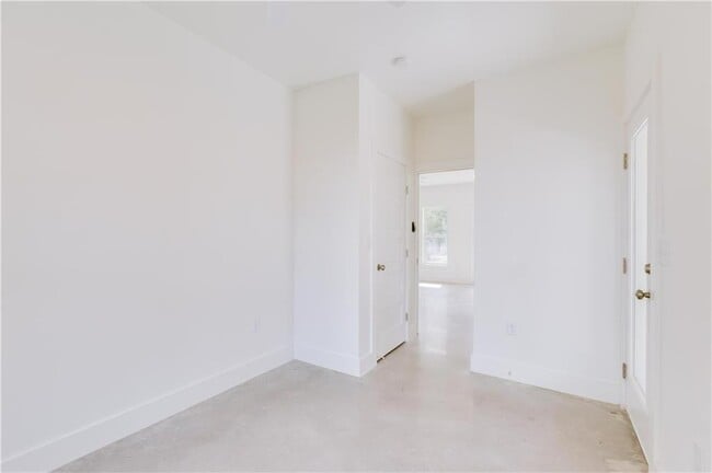 Building Photo - 1906 E 17th St