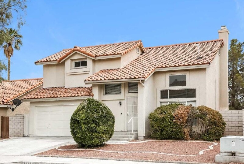 Primary Photo - 9428 Desert Ridge Ave