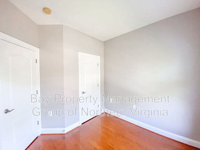 Building Photo - 4336 N Henderson Rd