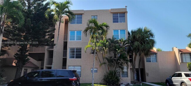Building Photo - 9410 Live Oak Pl