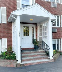 Building Photo - 122 Decatur St