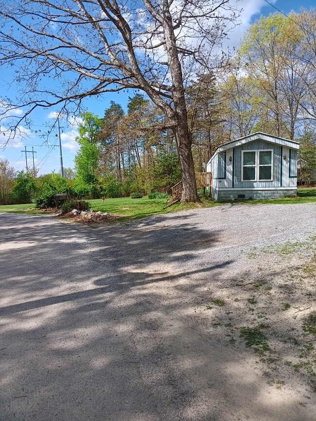 Building Photo - 918 Martin Dr
