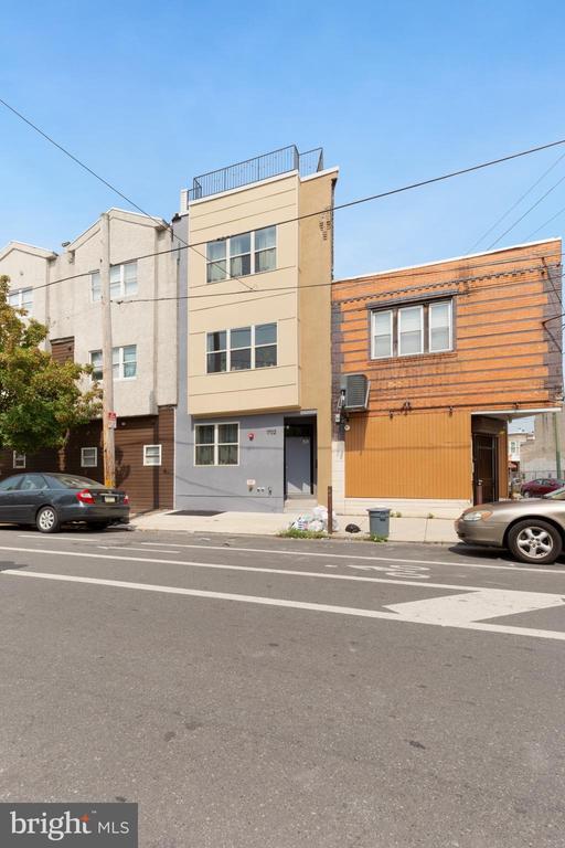 Building Photo - 1702 Point Breeze Ave