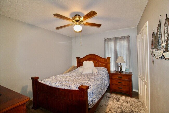 Building Photo - 23 6th St