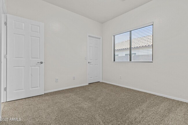 Building Photo - 8512 S 56th Ln