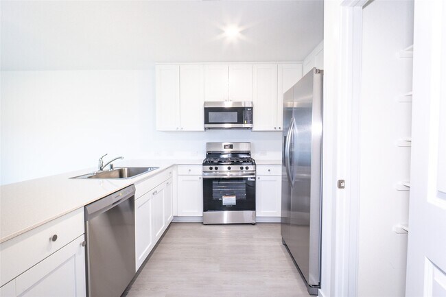 Building Photo - 5610 Shelford Birch Dr