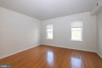 Building Photo - 1526 Mt Vernon St