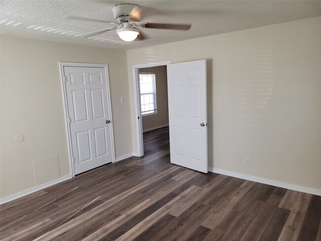 Building Photo - 16650 E Dounreay St