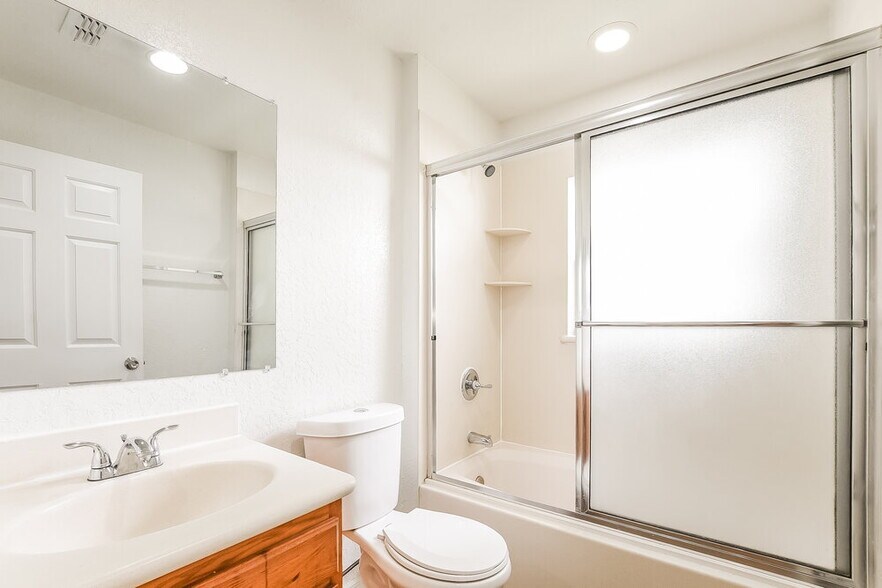 Building Photo - 35221 W Griffin Dr