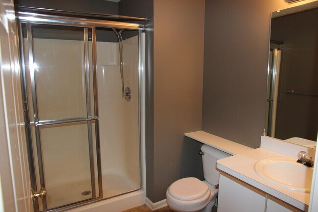 Building Photo - 1376 Heatherwood Ln