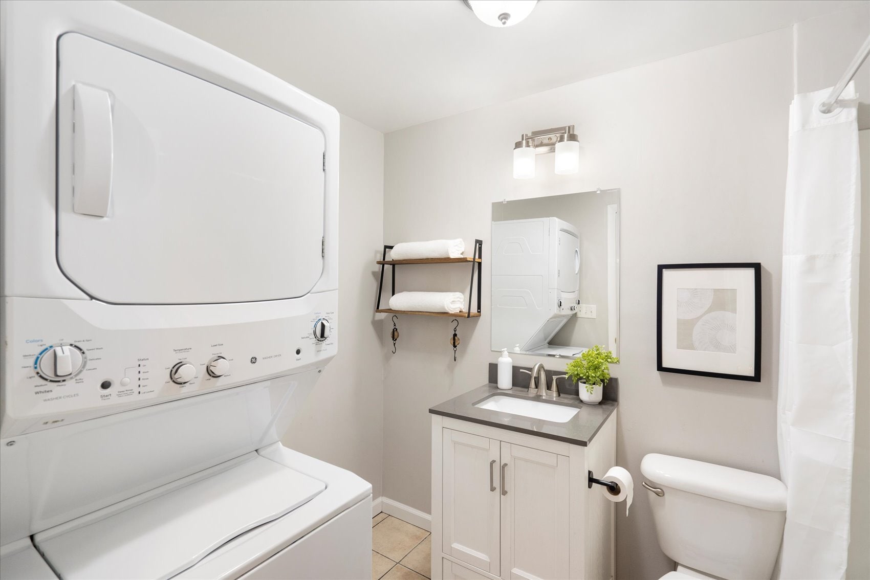 Building Photo - 57 E Heath St