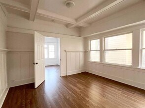 Building Photo - 2.0 bedroom in Los Angeles California 90037