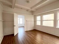 Building Photo - 2.0 bedroom in Los Angeles California 90037