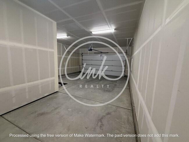 Building Photo - 439 Dubois Ln