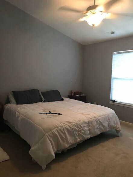 Building Photo - 2149 Knotty Pine Trail