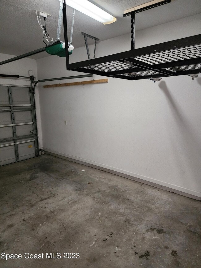 Building Photo - 7958 Evelyn Ct