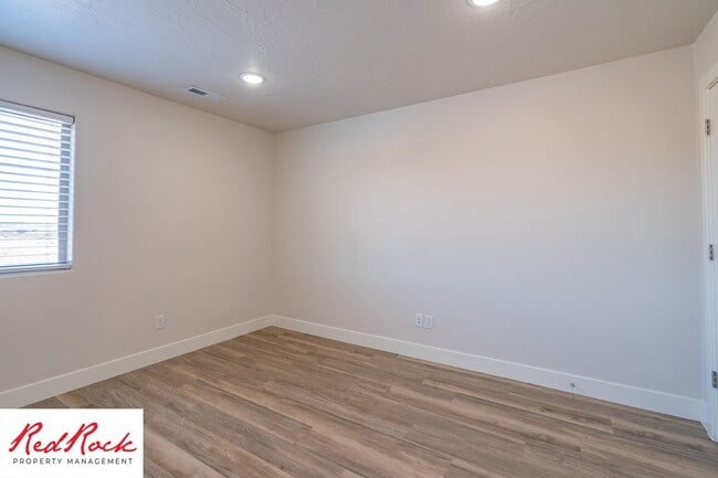 Building Photo - 1005 Tortoise Rock Dr