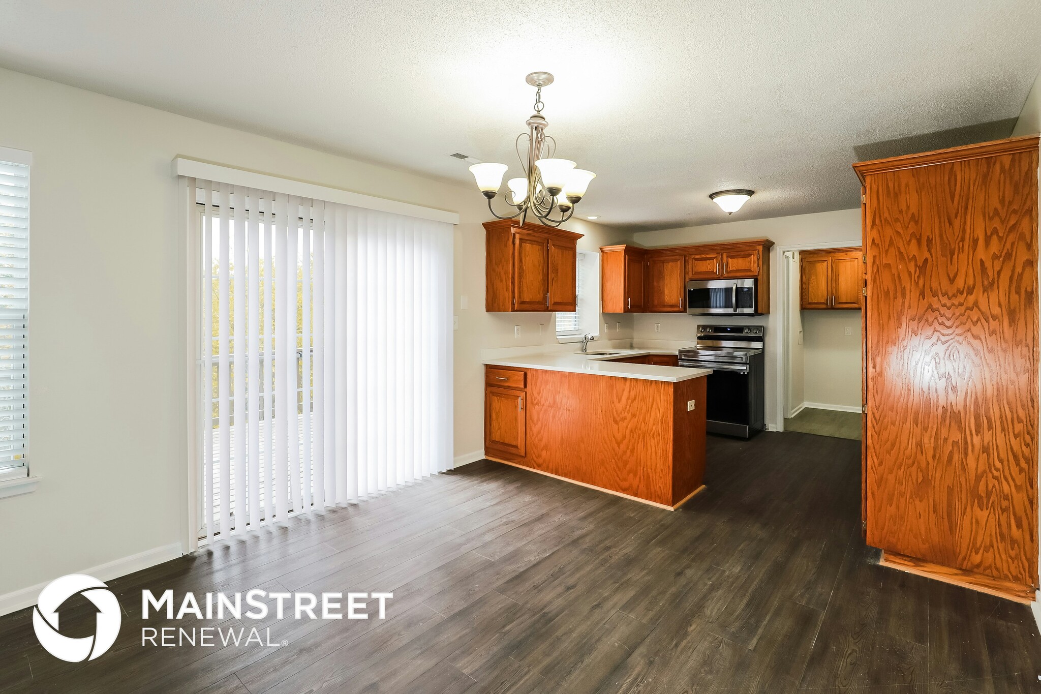 Building Photo - 1495 NW Yankee Dr