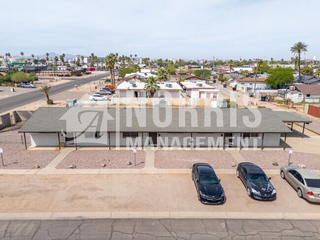 Building Photo - Convenient, Beautifully Updated Space Available Now!