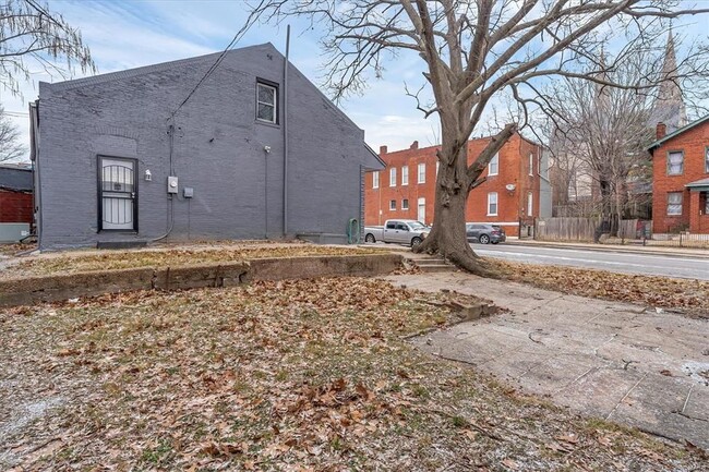 Building Photo - 3519 Blair Ave