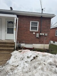 Building Photo - 729 Ave C