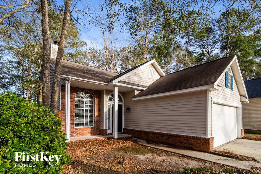 Building Photo - 7873 Sabalridge Dr