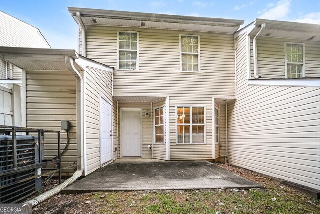 Building Photo - 1351 Hollenbeck Ln