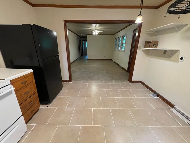 Building Photo - Spacious 3 bedroom home in wonderful Chape...