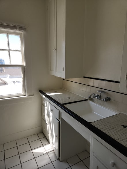 Building Photo - 1819 Ivar Ave