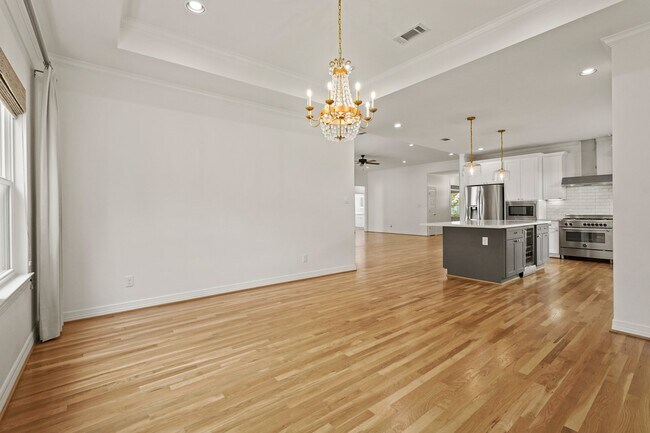 Building Photo - 1722 Chippendale Rd