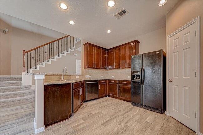 Building Photo - 16942 Langham Crossing Ln