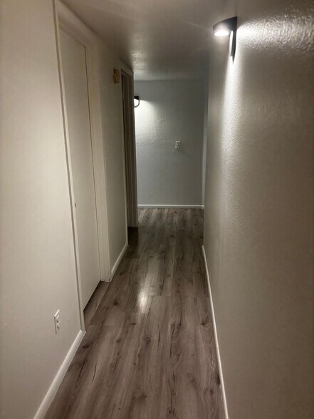 Building Photo - 4439 N 85th Dr
