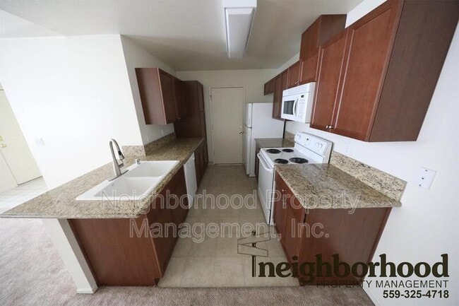 Building Photo - 788 Spruce Ave