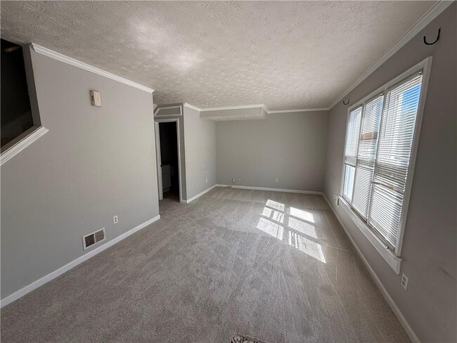 Building Photo - 2124 Fieldstone View Ct SE