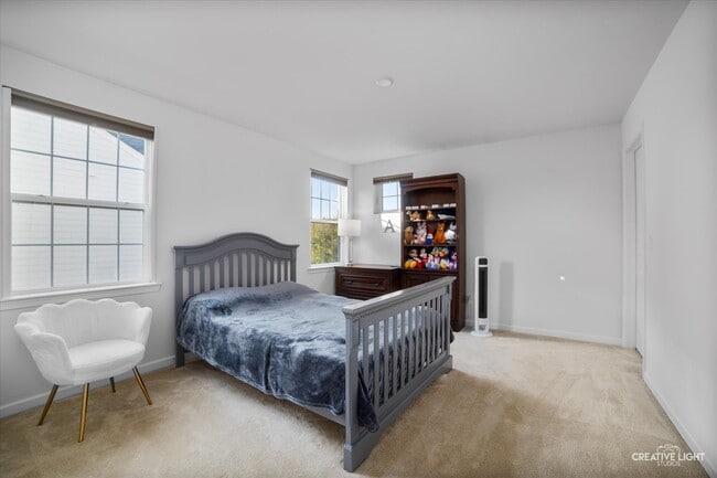 Building Photo - 3675 Shaughnessy Dr