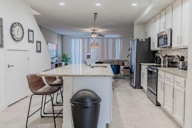Building Photo - 4742 Terra Esmeralda Dr