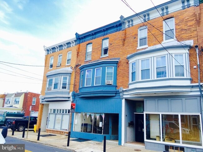 Primary Photo - 4264 Manayunk Ave