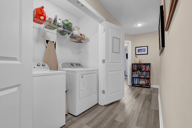 Building Photo - 328 Starfish Ln