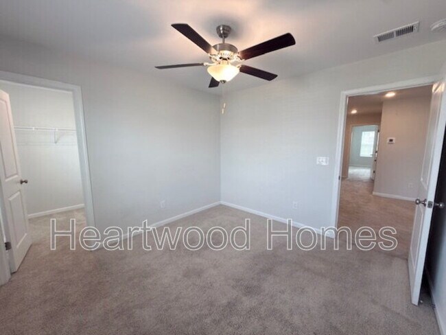 Building Photo - 406 Eclipse Ln