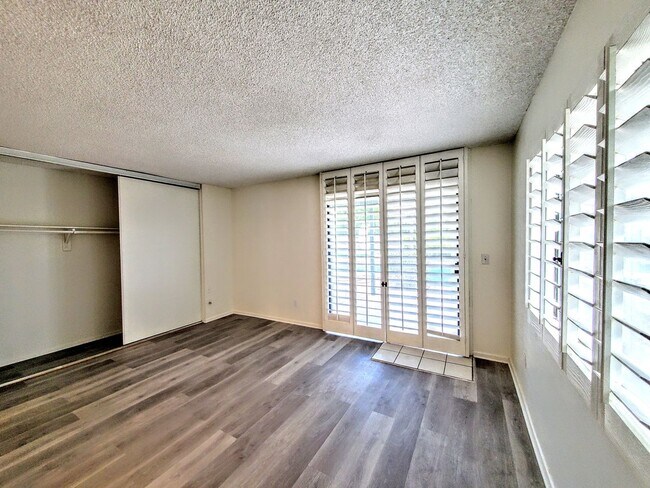 Building Photo - Single Story Beautiful House - Close to Ev...