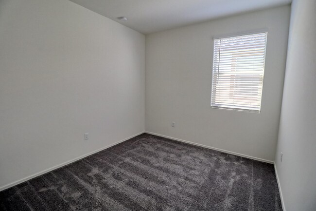 Building Photo - Almost New Rancho Sahuarita Home!
