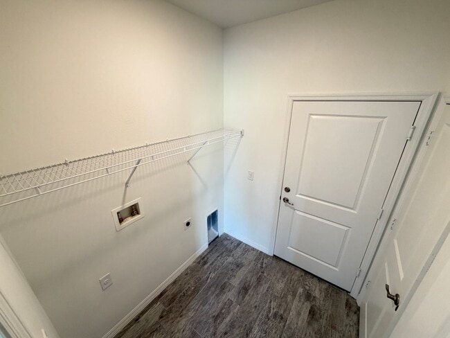 Building Photo - 2810 Felda Ave