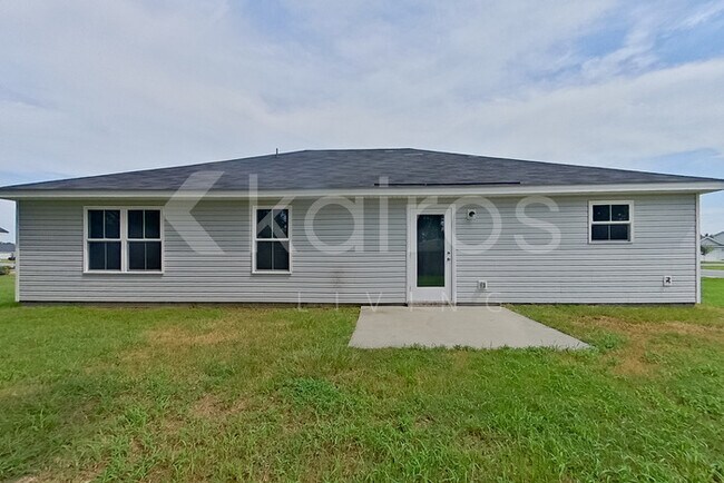 Building Photo - 201 Western Red Cedar Dr