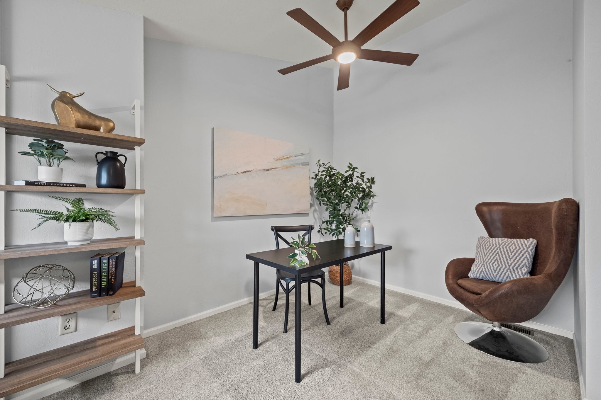 Building Photo - 20 S Boulder Cir