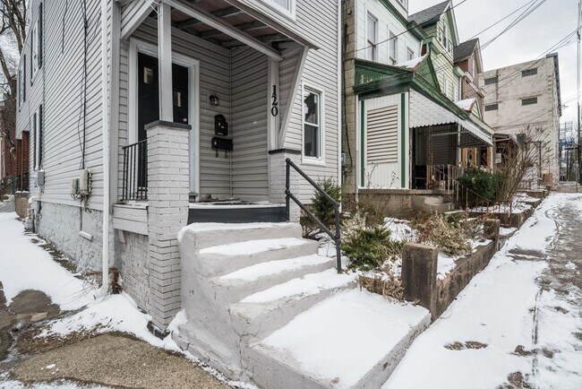 Building Photo - 120 N Mathilda St