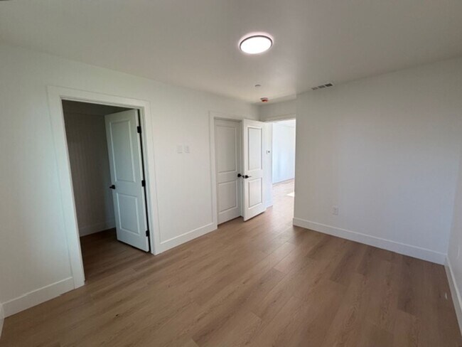 Building Photo - 4740-4760 3rd St, Rocklin, CA 95677