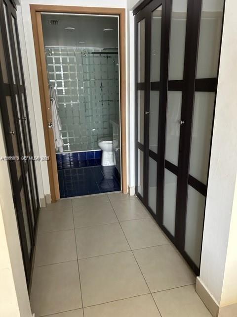 Building Photo - 19901 E Country Club Dr